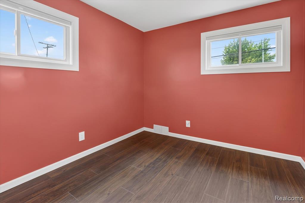 18514 Ray Street, Riverview, MI 48193 — Photo 15