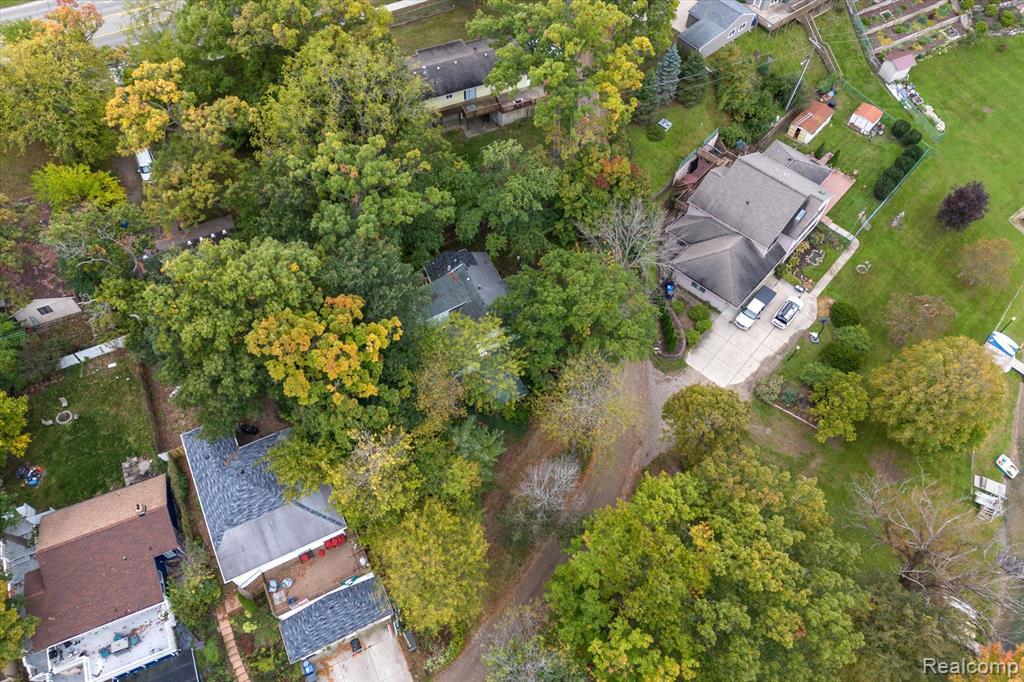 5630 Glen Echo Drive, Howell, MI 48843 — Photo 36