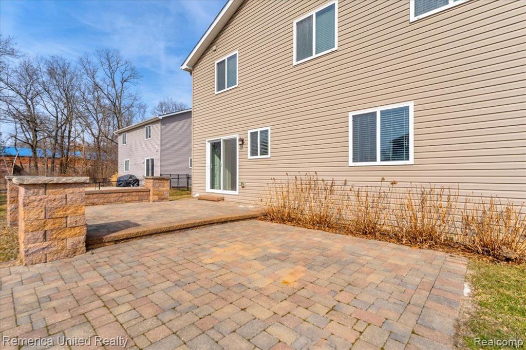 6453 MISTY, Waterford, MI 48327 — Photo 28