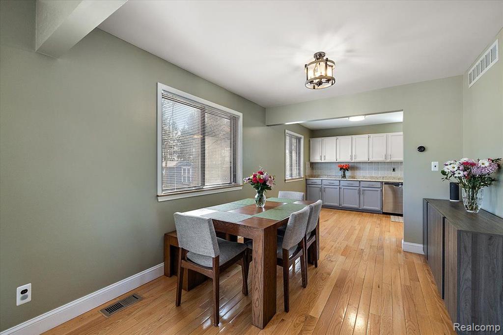 5621 SALLY Road, Clarkston, MI 48348 — Photo 9