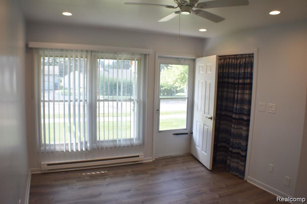 617 E FRANK Street, Fowlerville, MI 48836 — Photo 3