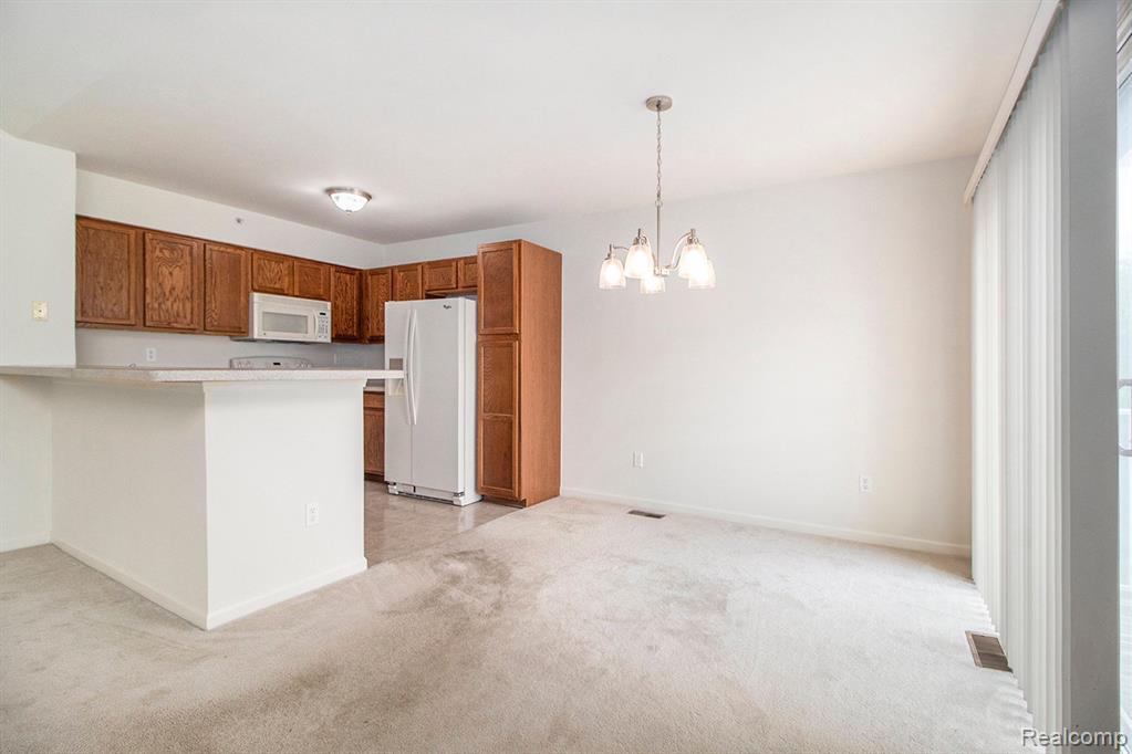 29500 NOTTINGHAM Court, 55, Livonia, MI 48152 — Photo 10