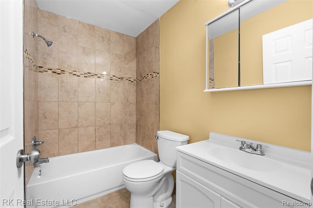 58629 Wallington, Washington, MI — Photo 15