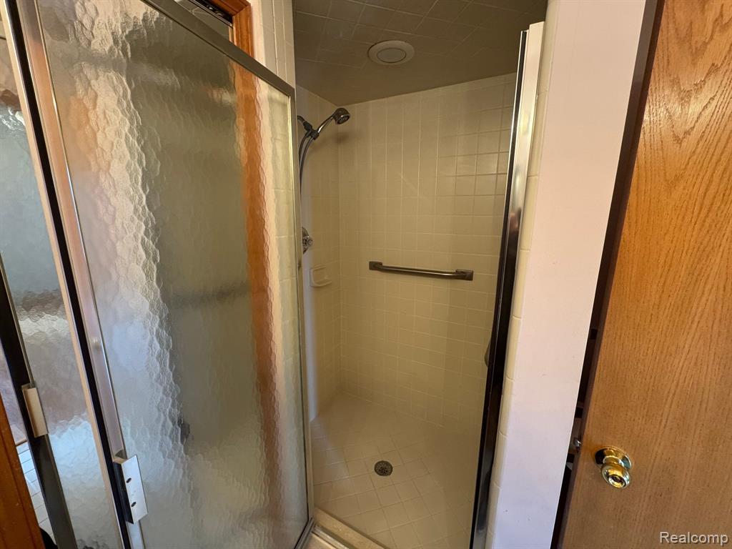 52702 HUNTERS POINTE, Macomb, MI 48042 — Photo 18