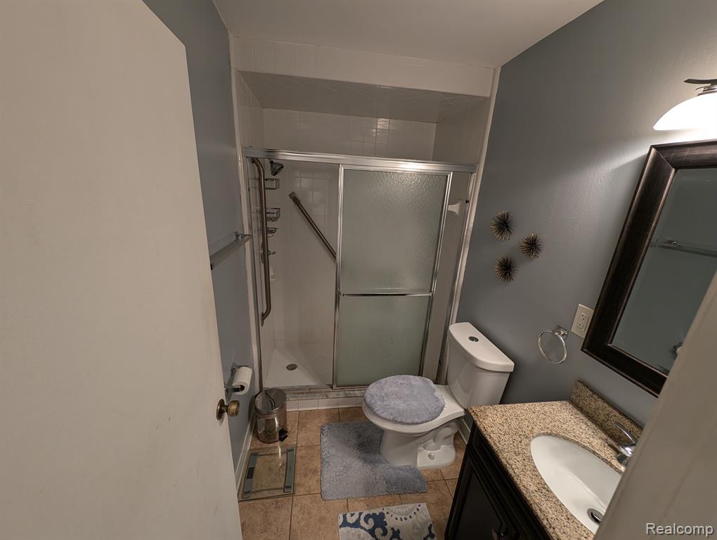 26752 SUMMERDALE Drive, Southfield, MI 48033 — Photo 21