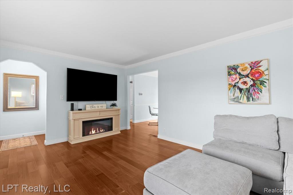 4357 Robinwood Avenue, Royal Oak, MI 48073 — Photo 7