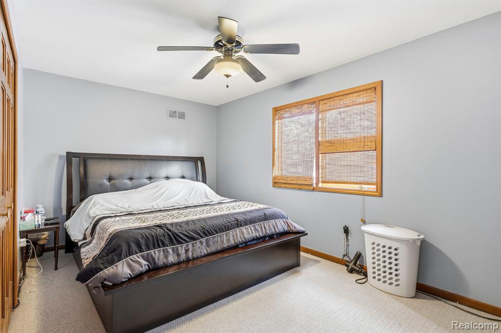 39810 Wilmette Drive, Sterling Heights, MI 48313 — Photo 28