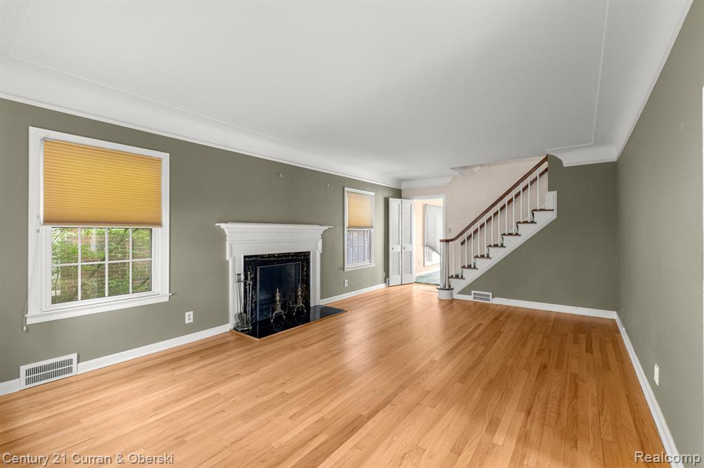 645 ELMWOOD Street, Dearborn, MI 48124 — Photo 7