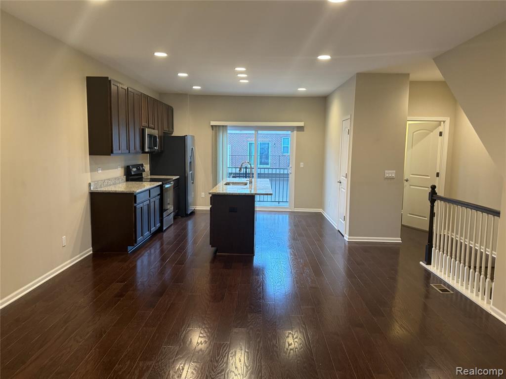 47757 Hillcrest Drive, Northville, MI — Photo 10