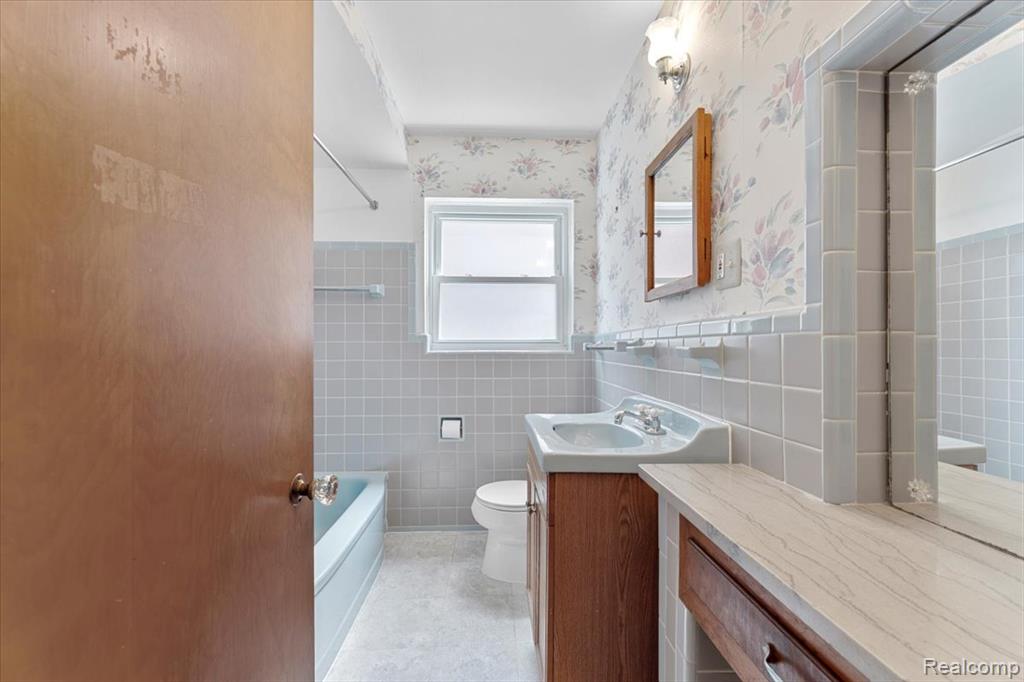 555 N Melborn Street, Dearborn, MI 48128 — Photo 10