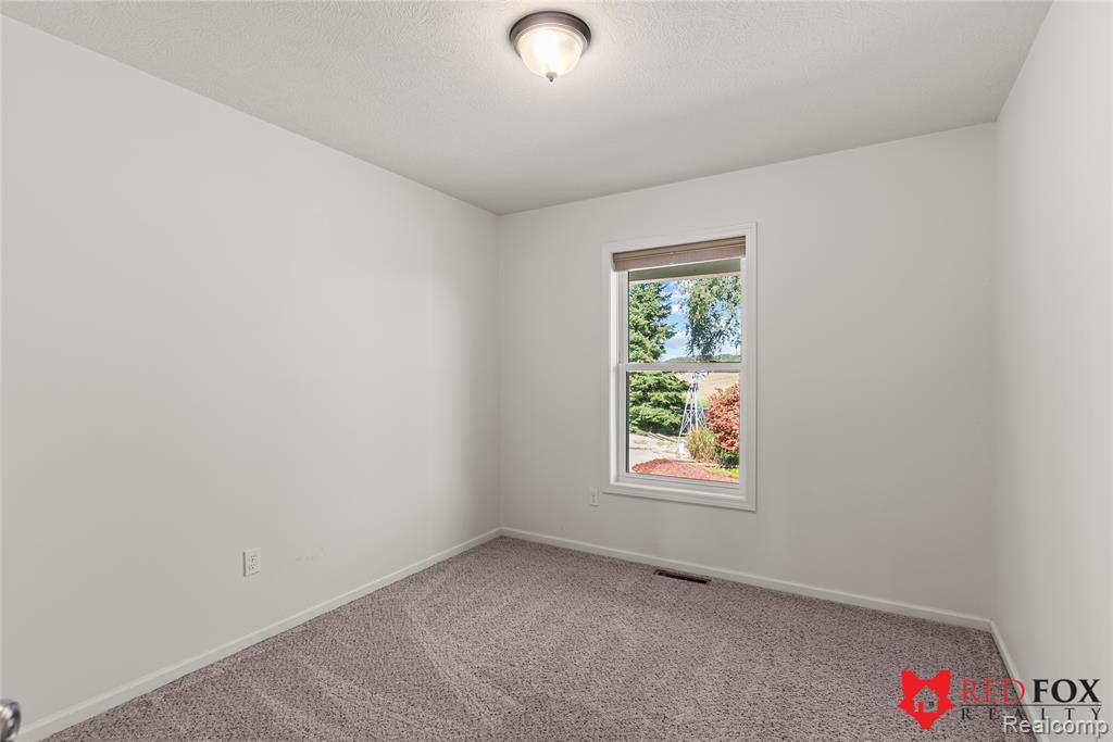 8110 Middleton Road, Corunna, MI 48817 — Photo 30
