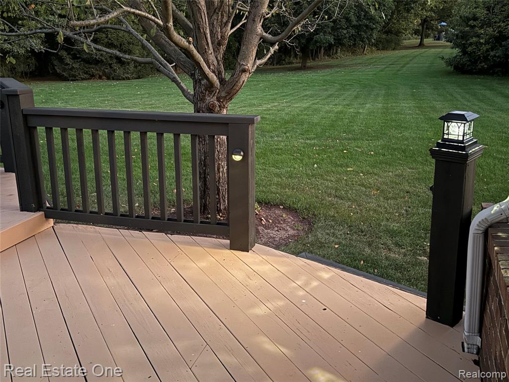 5045 Ashford Road, Clarkston, MI 48348 — Photo 34