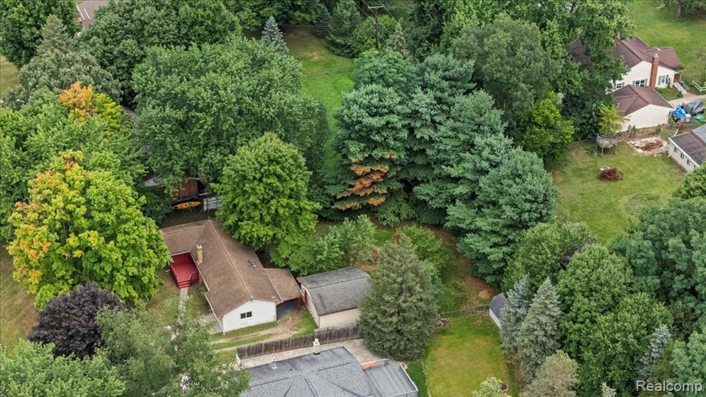 6891 Somerset Drive, Brighton, MI 48116 — Photo 31