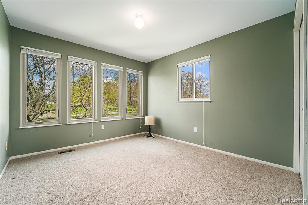 8165 Holcomb Road, Clarkston, MI 48348 — Photo 29