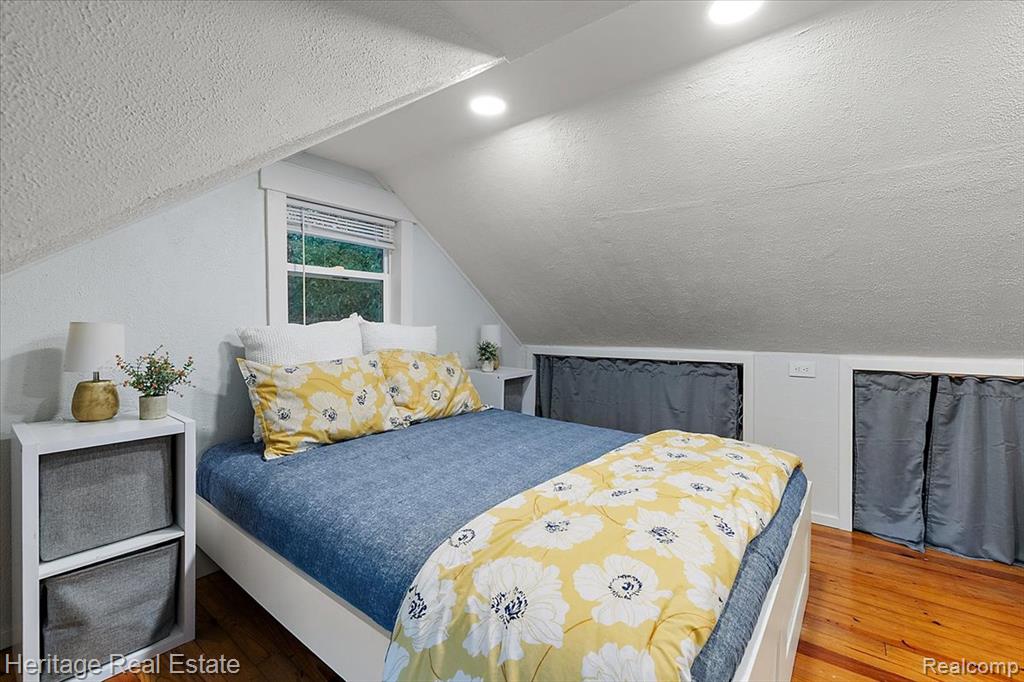 827 Alberta Street, Auburn Hills, MI 48326 — Photo 26