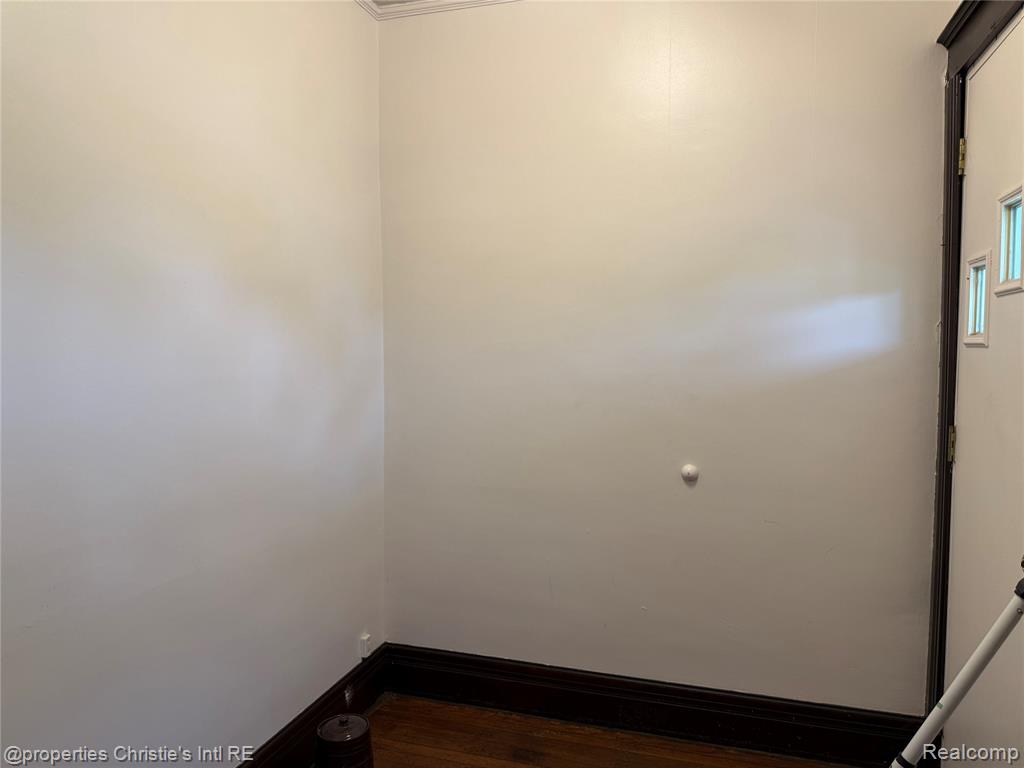 2259 Saint Clair Street, Detroit, MI 48214 — Photo 15