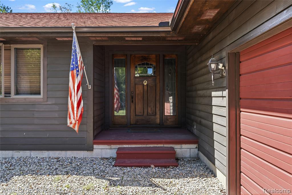 892 W Barnes Lake Road, Columbiaville, MI 48421 — Photo 9