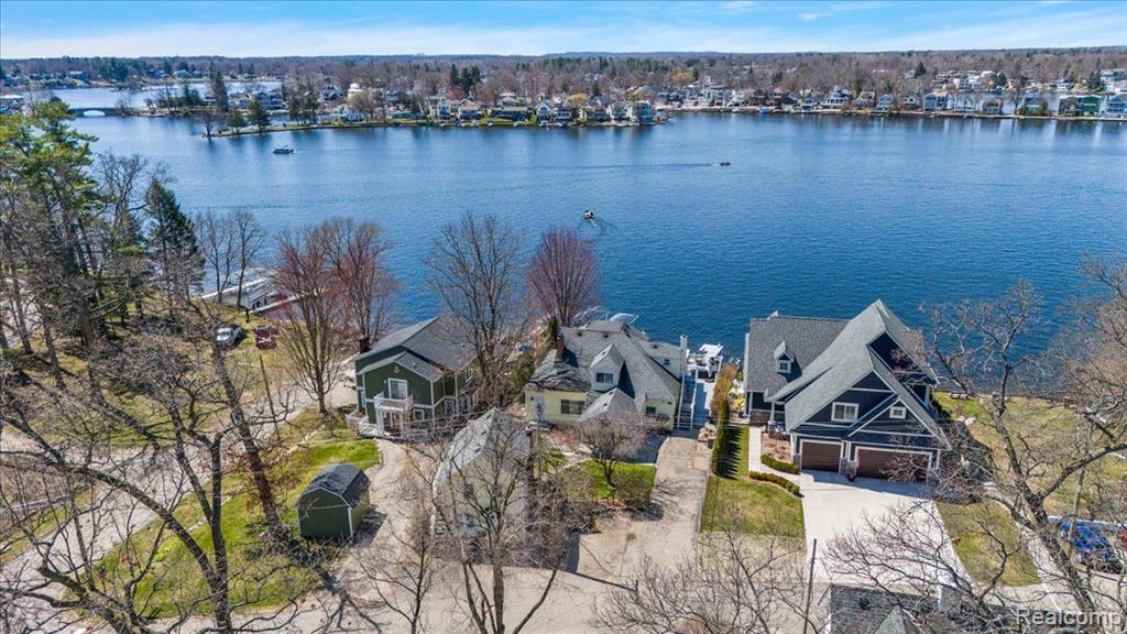 16 S NORTH SHORE Drive, Lake Orion, MI 48362 — Photo 89