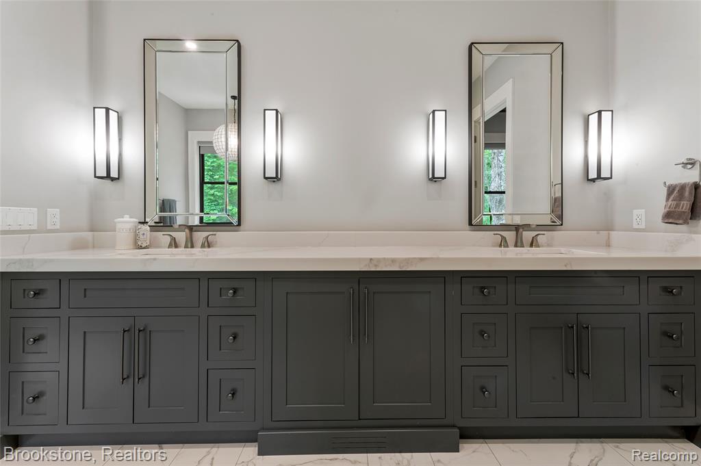 8130 Rosebud Lane, Clarkston, MI 48348 — Photo 36