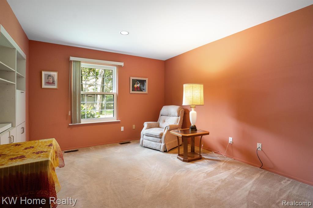 29691 Pine Ridge Circle, Farmington Hills, MI 48331 — Photo 28