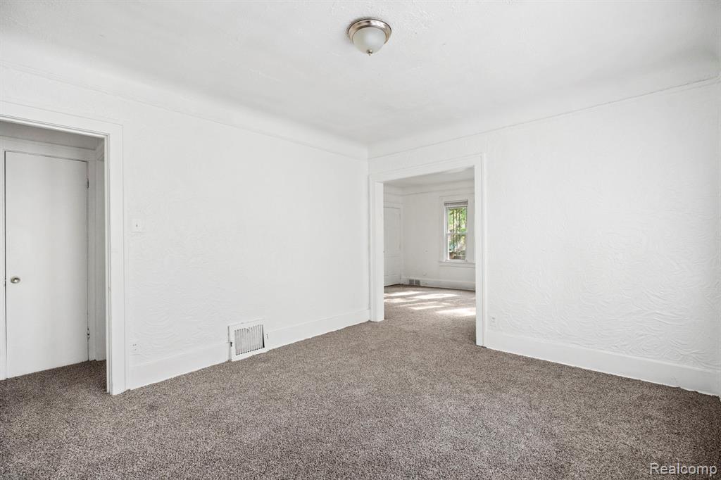 5261 Lakeview Street, Detroit, MI 48213 — Photo 14