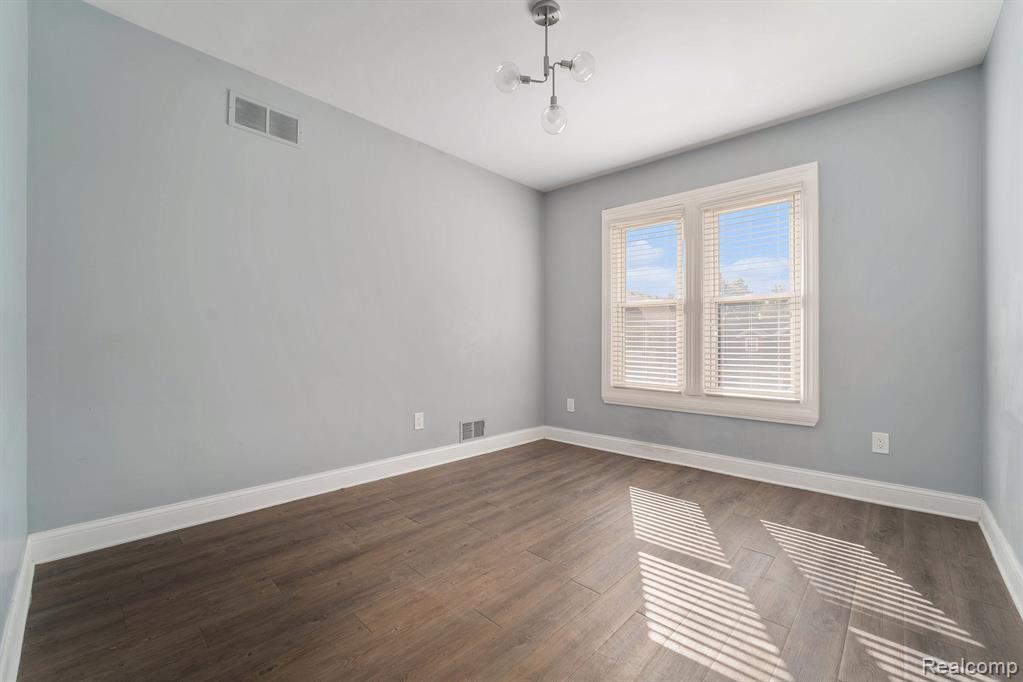 541 Alger Street, Detroit, MI 48202 — Photo 13