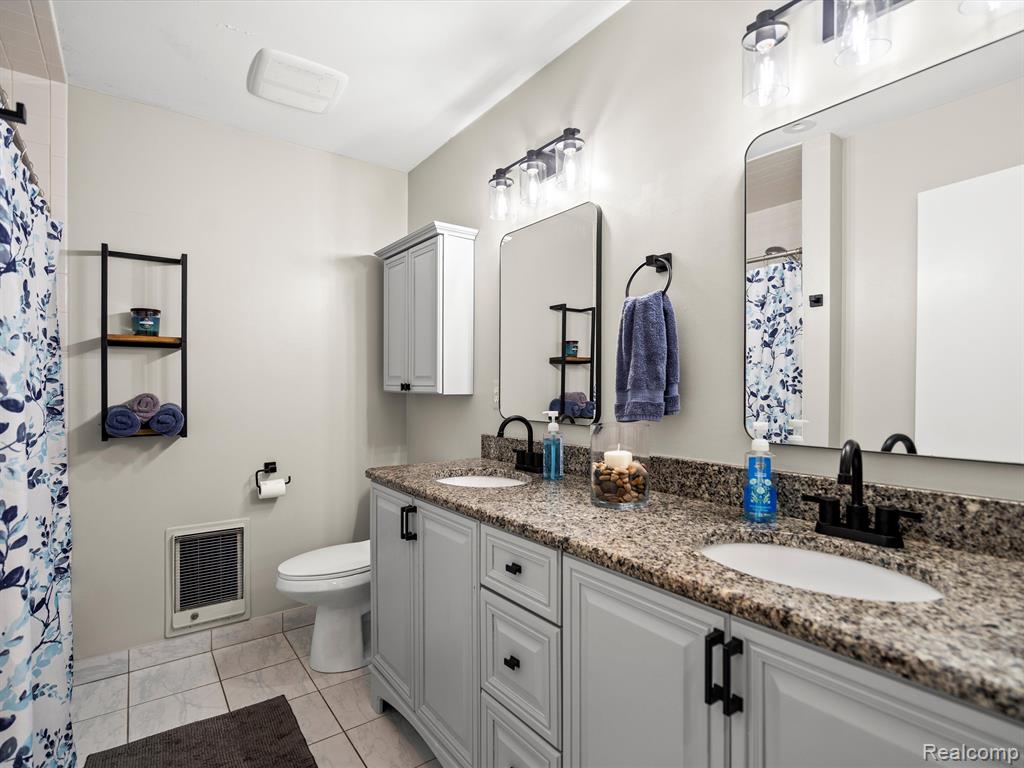 8319 PAMELA Street, Shelby, MI 48316 — Photo 23