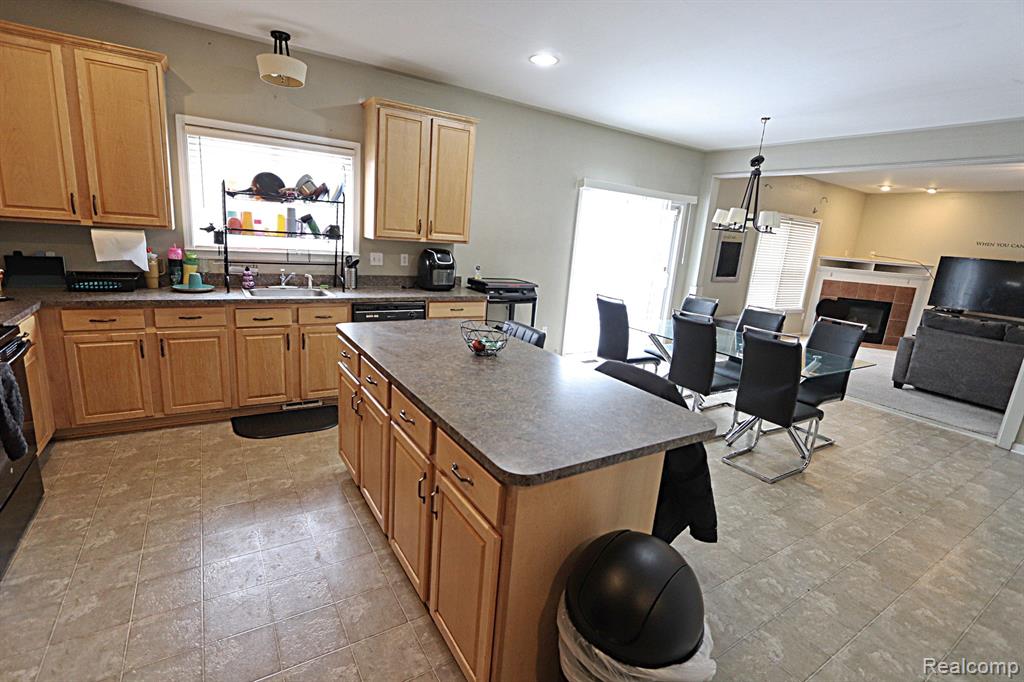 13218 MANTAUK, Belleville, MI 48111 — Photo 21