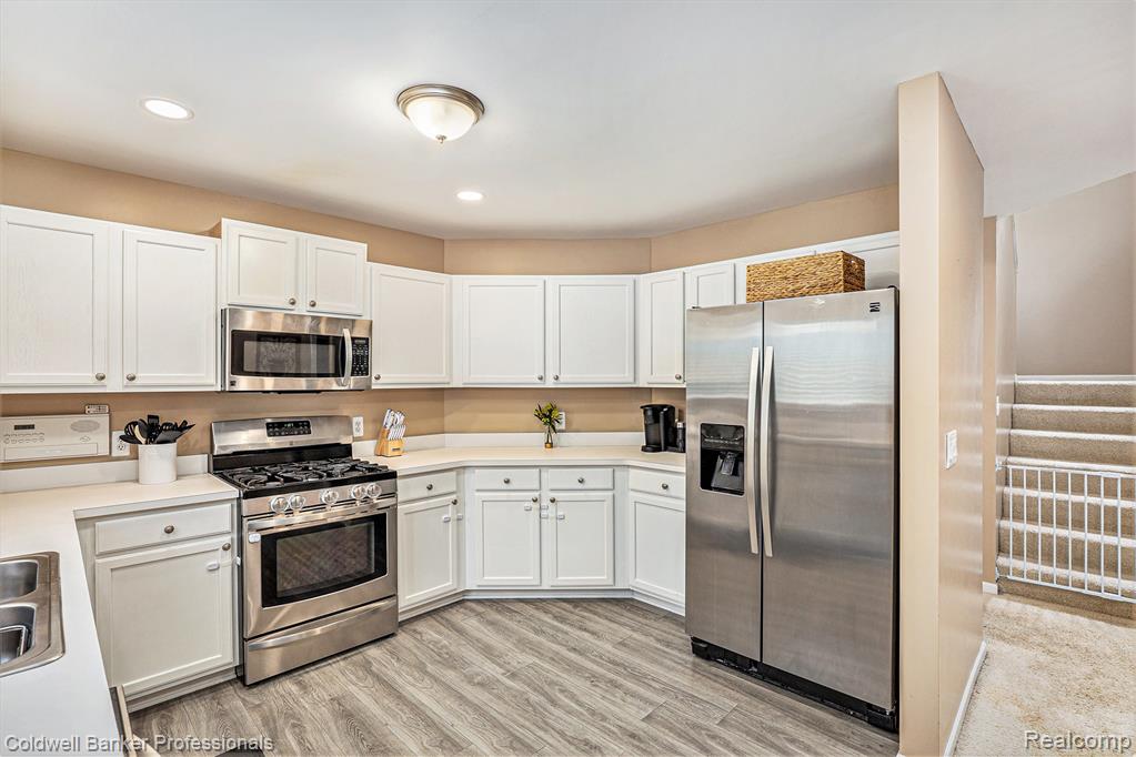 4499 Meadows Avenue, Grand Blanc, MI 48439 — Photo 6