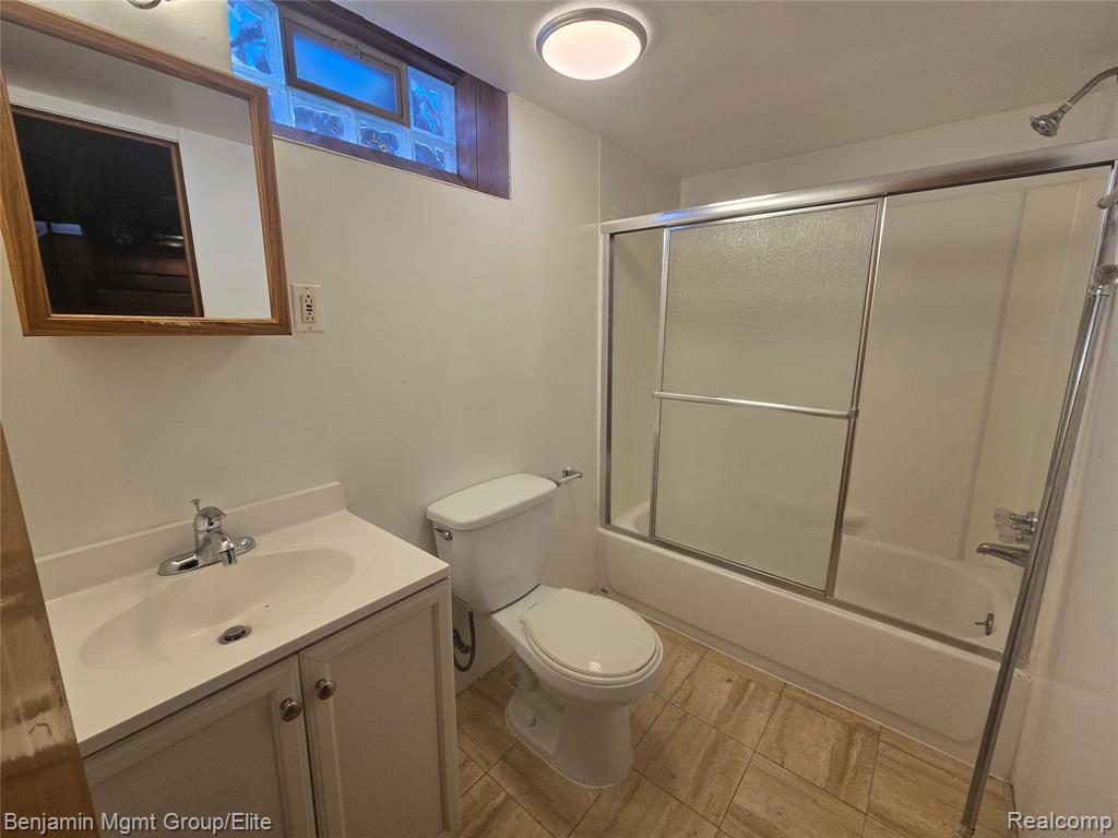 9560 Dixie, Redford, MI 48239 — Photo 14