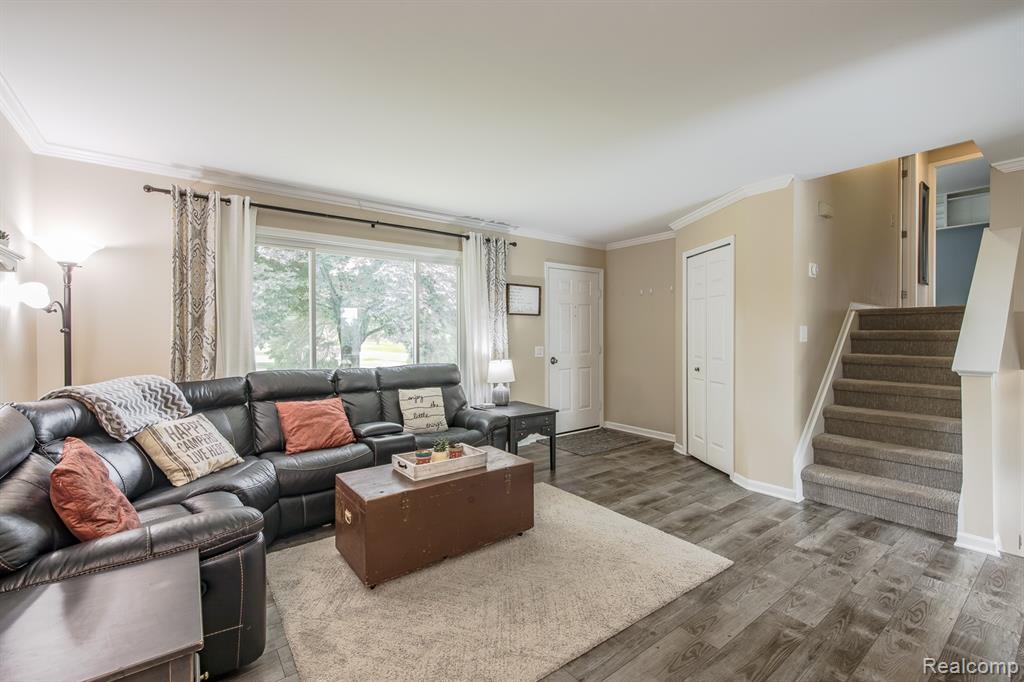 9618 Ridge Top Trail, Clarkston, MI 48348 — Photo 3