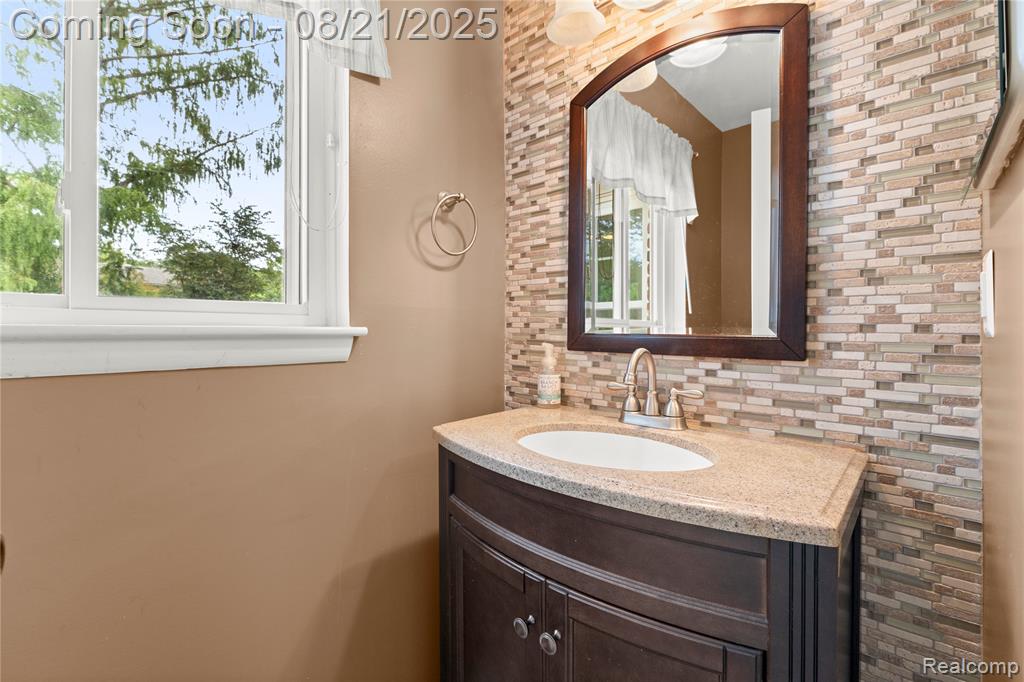 31472 Sunset Drive, Beverly Hills, MI 48025 — Photo 25