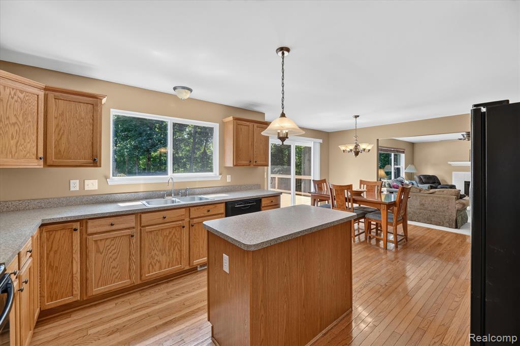 2445 Lorraina Lane, Hartland, MI 48353 — Photo 12