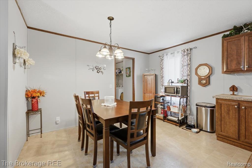 9542 Foxwell Circle, Fenton, MI 48430 — Photo 15