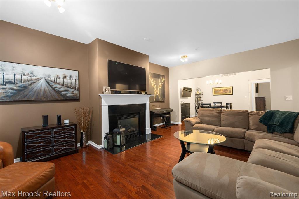 25618 PORTICO Lane, Novi, MI — Photo 18