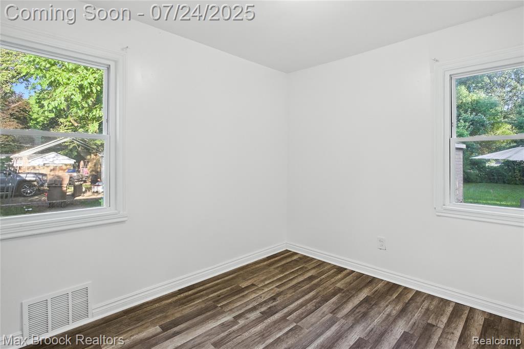 690 2nd Avenue, Pontiac, MI 48340 — Photo 13