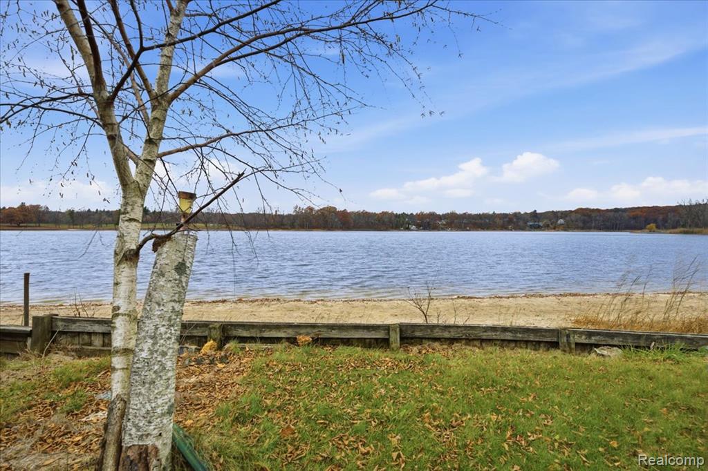 5896 Silver Birch Road, Hadley, MI 48462 — Photo 58