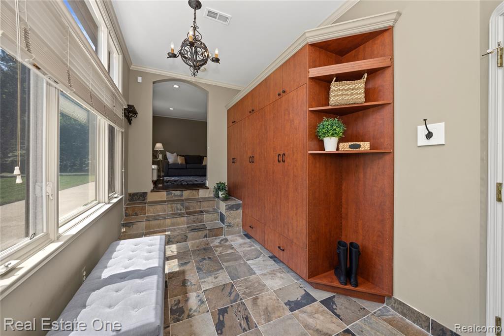 8124 Huntington Road, Huntington Woods, MI — Photo 17