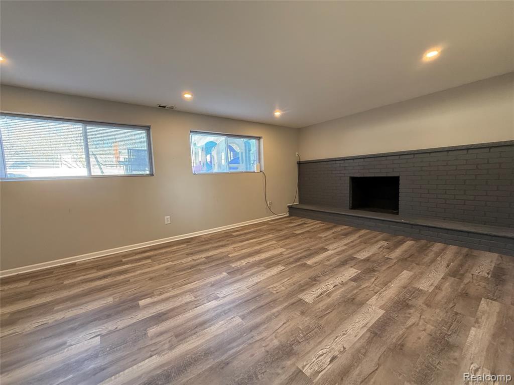41229 N Central Drive, Sterling Heights, MI 48313 — Photo 16