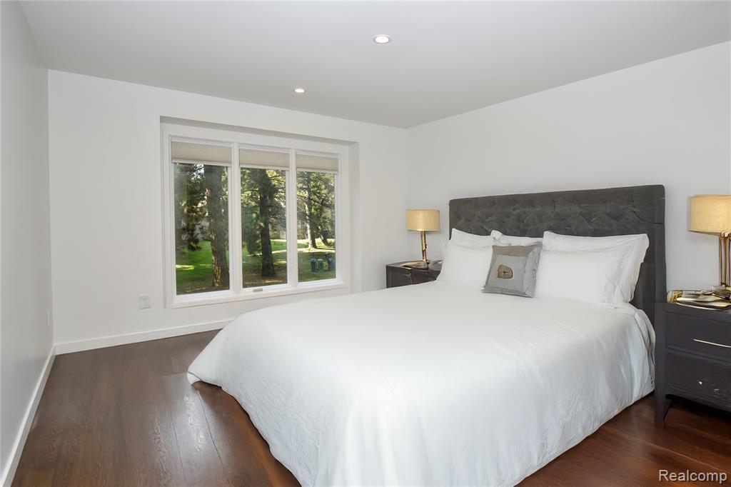 32175 Spruce Lane, Beverly Hills, MI 48025 — Photo 25