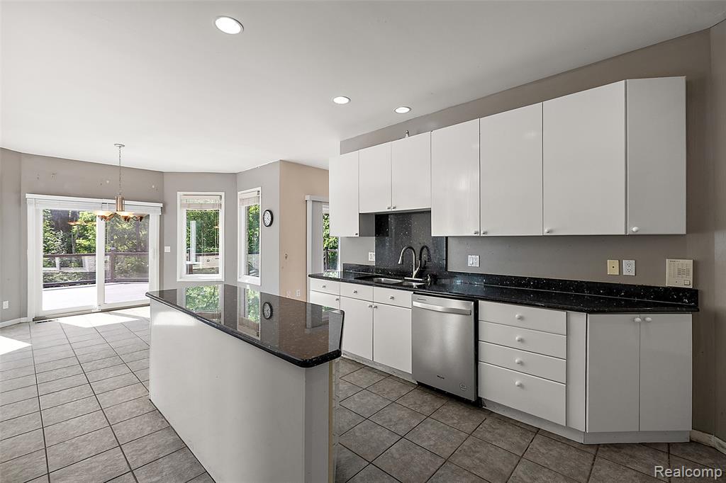 6358 Golden Lane, West Bloomfield, MI — Photo 11