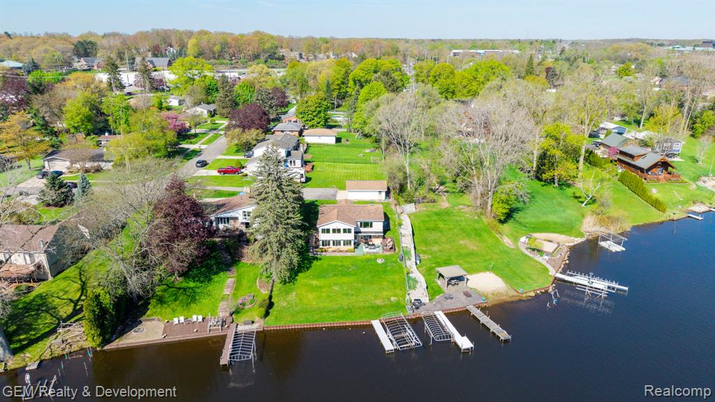 8081 Granada Avenue, Brighton, MI 48114 — Photo 59