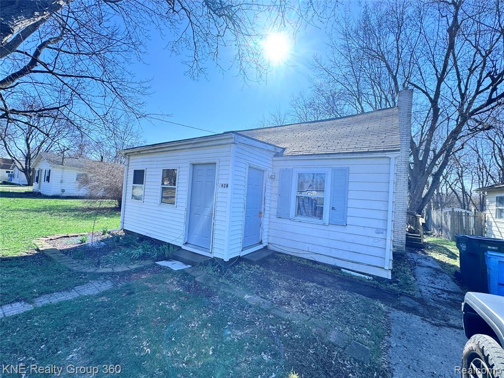 4928 Hughes Road, Lansing, MI 48910 — front exterior