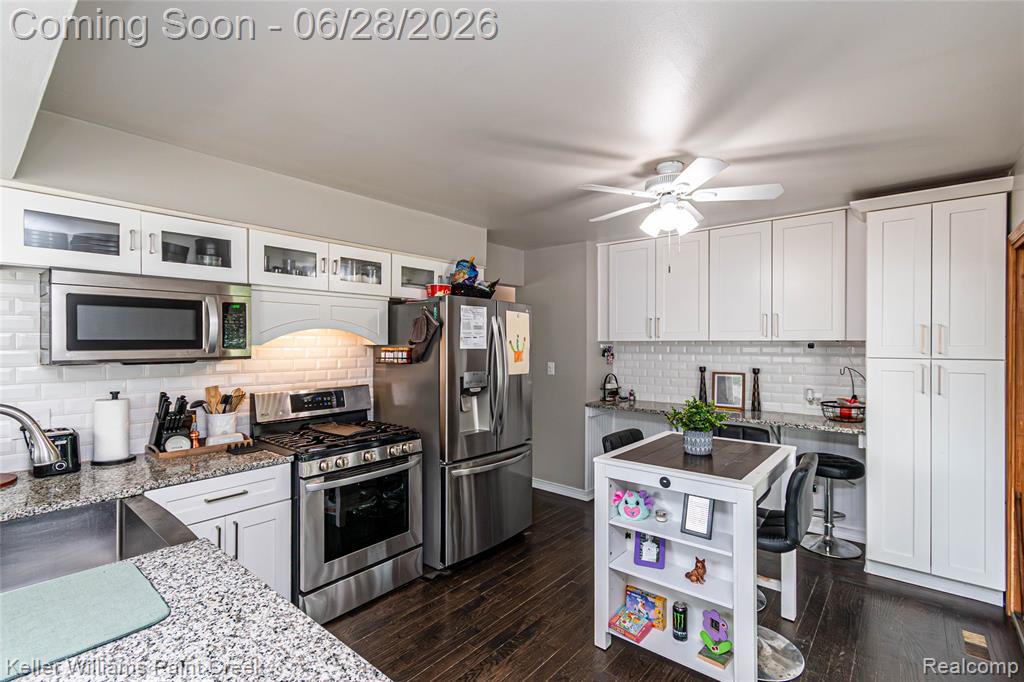 9075 Headley Drive, Sterling Heights, MI 48314 — Photo 12