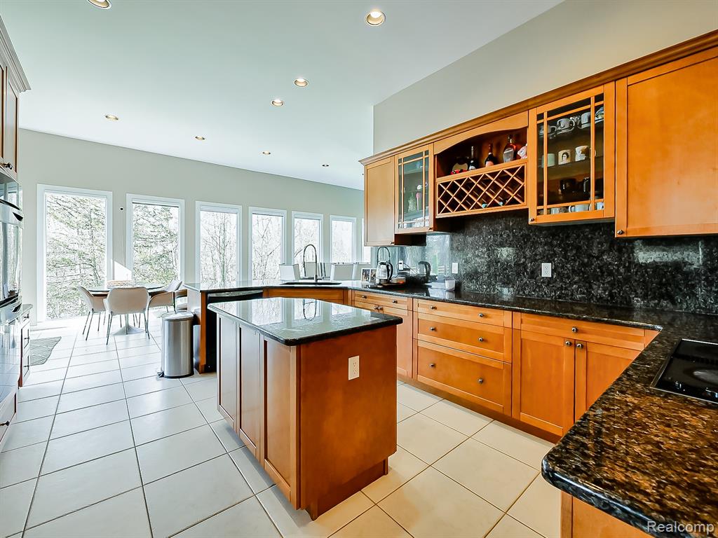 6310 Branford Drive, West Bloomfield, MI — Photo 21