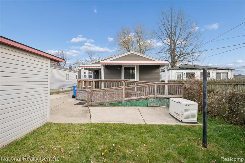 5644 Croissant Street, Dearborn Heights, MI 48125 — Photo 32