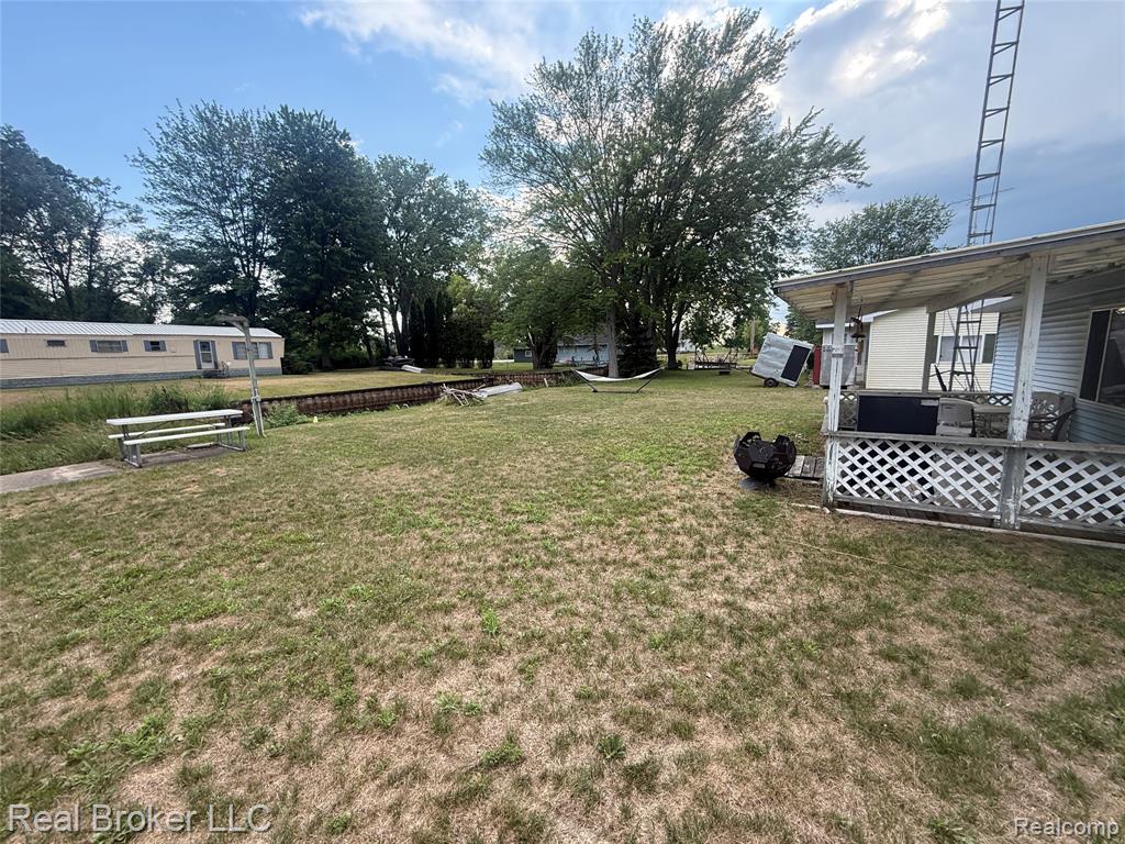 8637 Rowe Road, MI — Photo 22