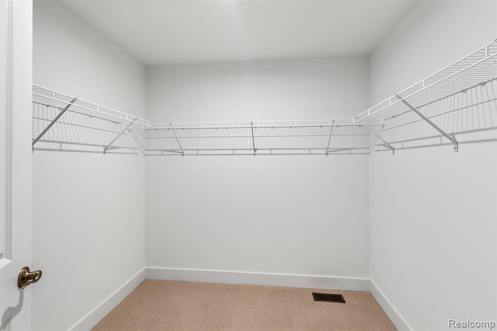 5560 HOBART, West Bloomfield, MI — Photo 10