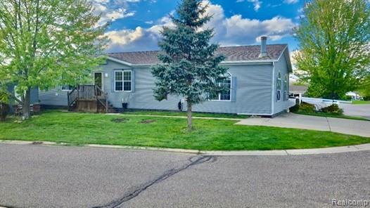 11105 Wood Run Circle, South Lyon, MI 48178 — front exterior