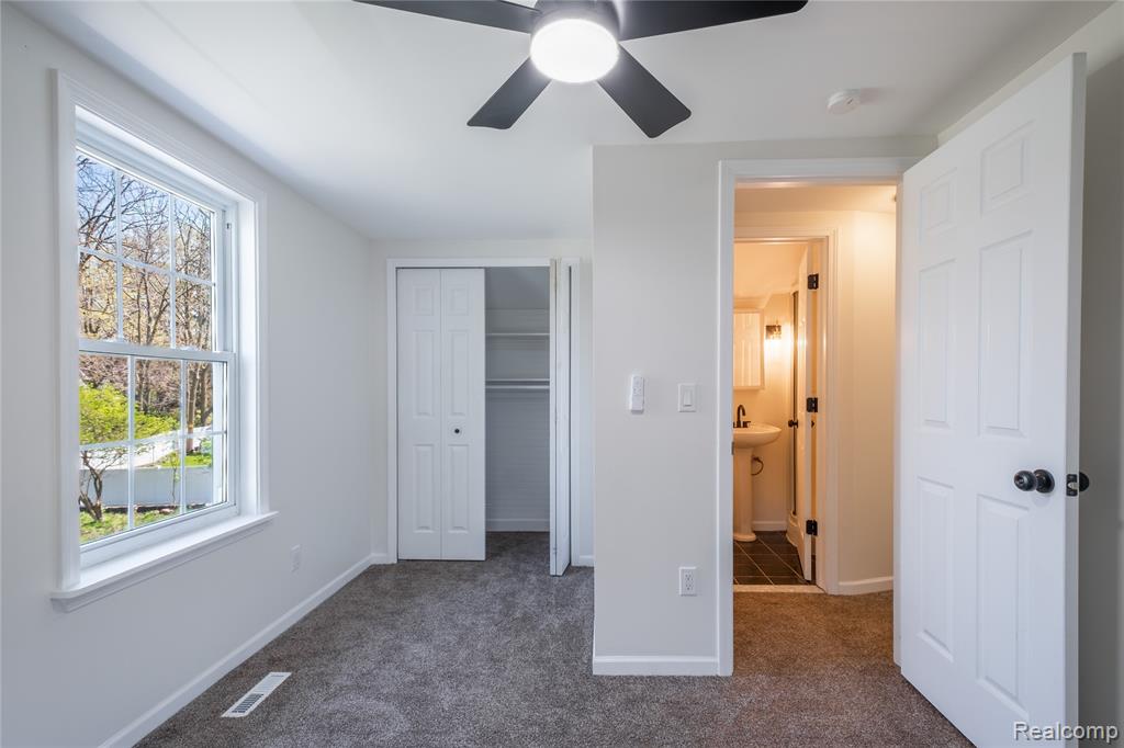 227 Emily Street, Flushing, MI 48433 — Photo 18